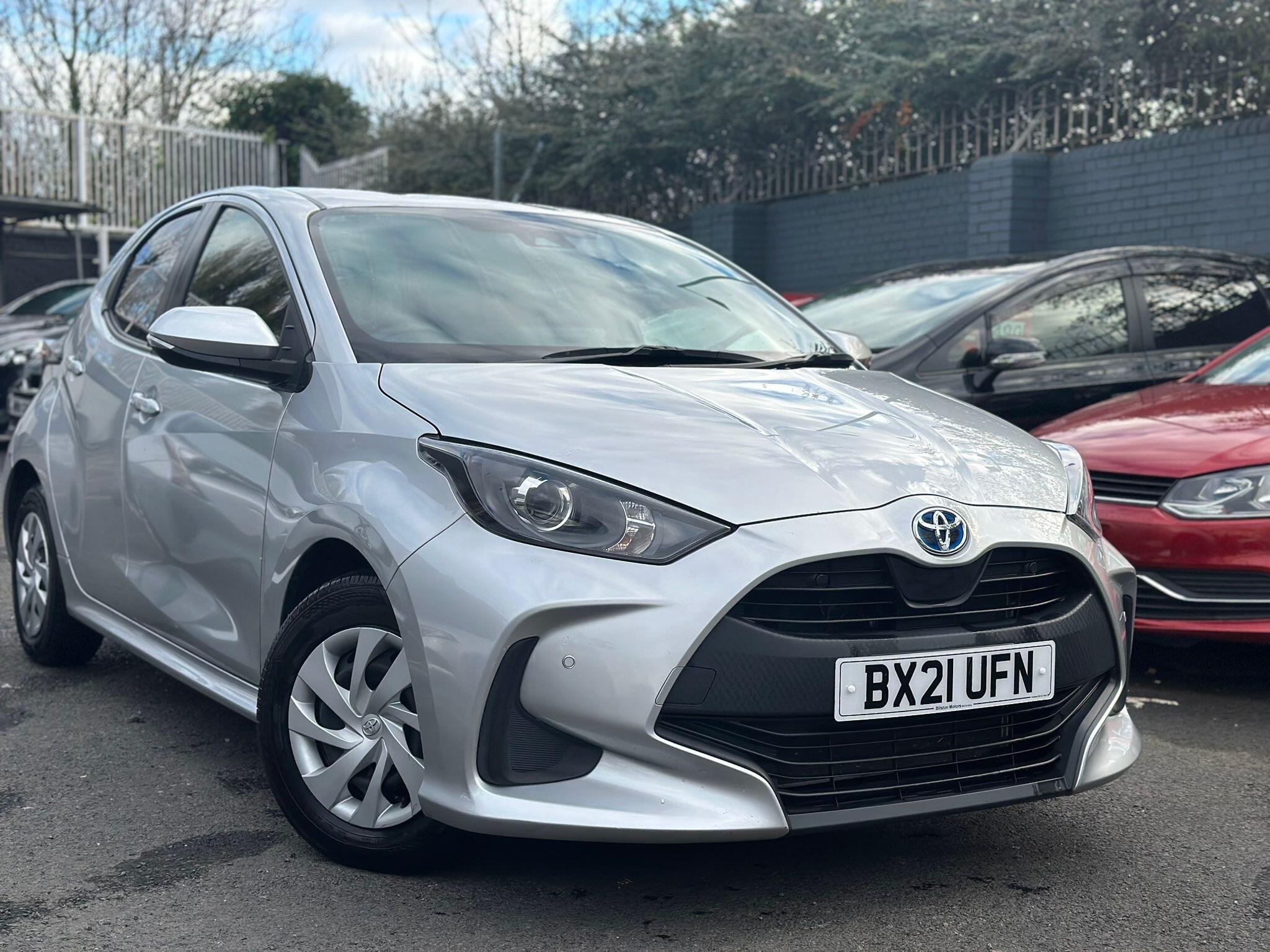 Toyota Yaris - 1.5 VVT-h Design E-CVT Euro 6 (s/s) 5dr - Hatchback (2020 -) Image